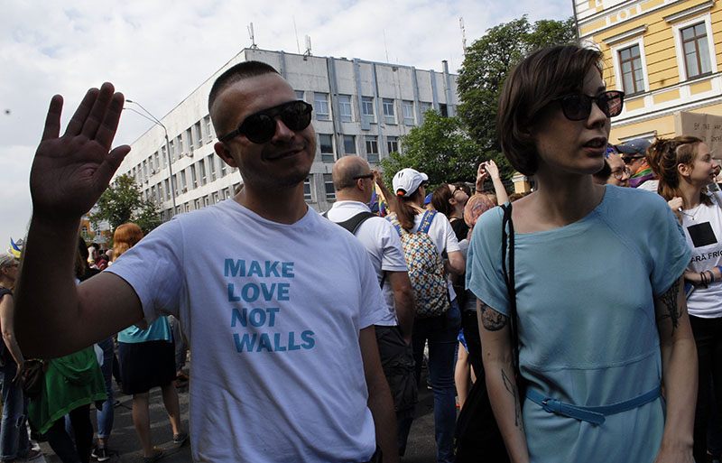 Наша сім'я традиційна: ___ слоганов с Марша Равенства в Киеве