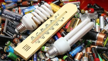 В Киеве установлены 139 контейнеров предназначенных для сбора отработанных батареек, неповрежденных ртутных термометров и энергосберегающих ламп.