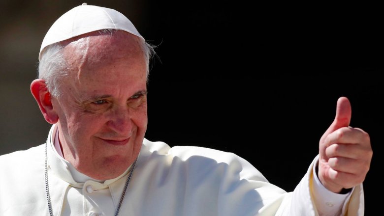 Папа Франциск ставит класс интернету