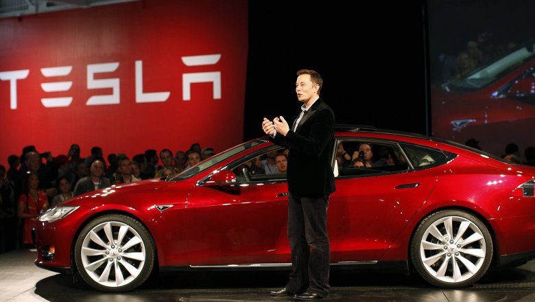 Автономная Tesla в будущем вполне может стать причиной пересмотра законов о вождении в нетрезвом состоянии