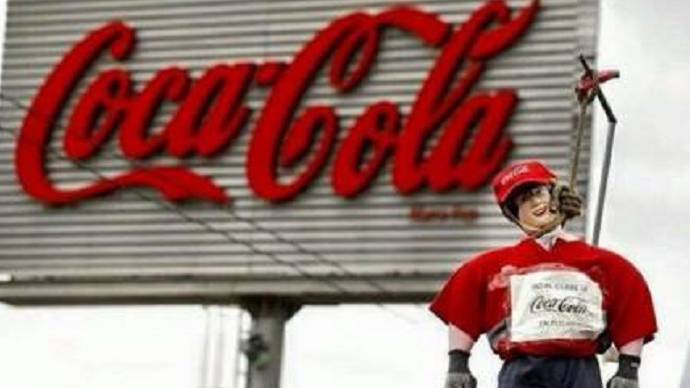Пользователи соцсетей устроили бойкот Coca-Cola
