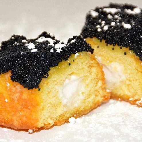 Самая дорогая еда в мире: позолоченный пончик и бриллиантовый торт