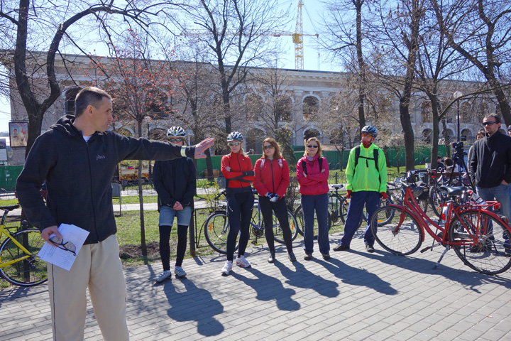 Киевлян научат правильно двигаться на велосипеде по дорогам