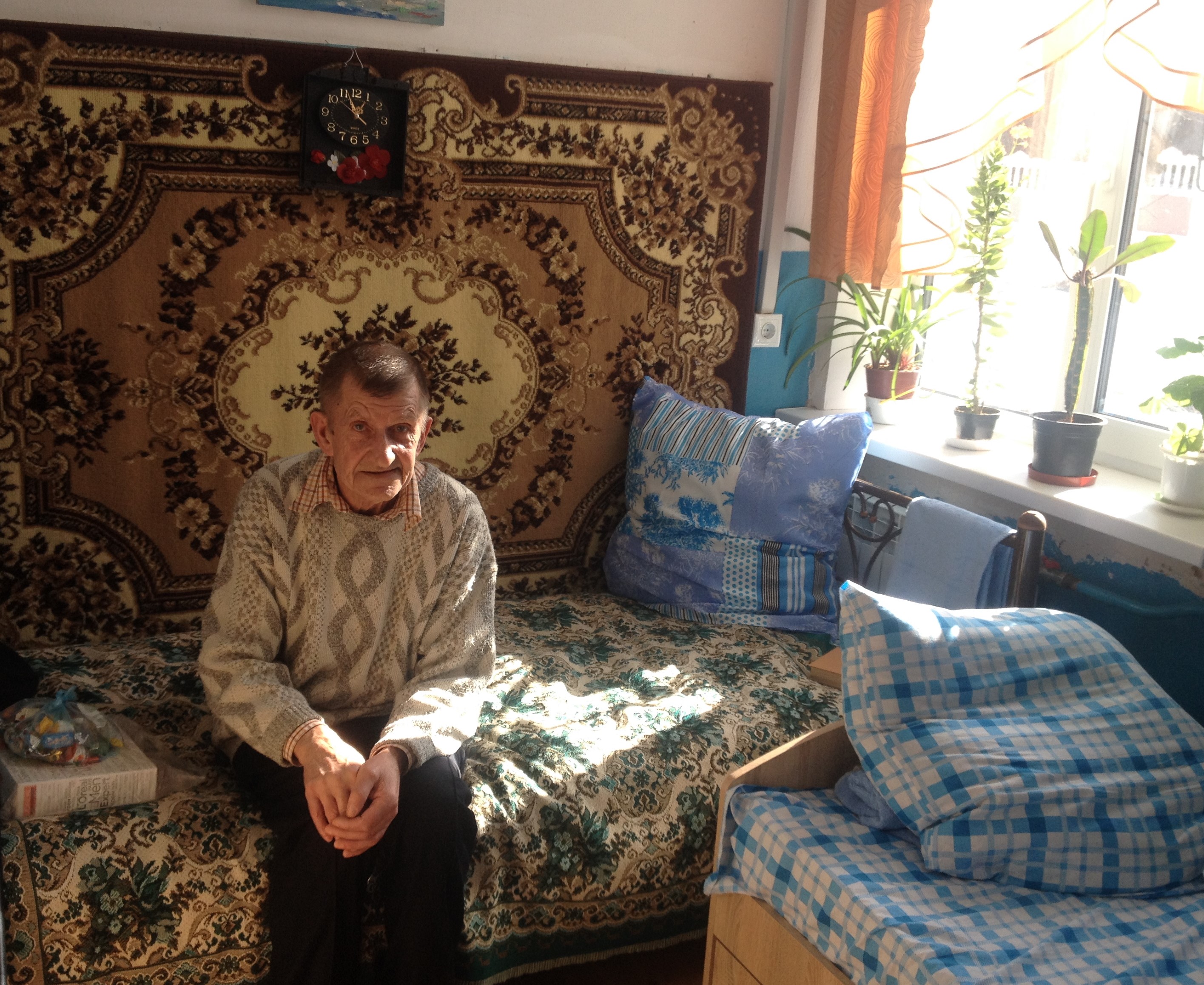 Старость бывает разной: как живется старикам в доме престарелых