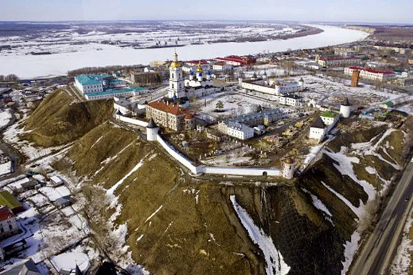 Руки и полки супермаркета: 10 самых дорогих фотографий всех времен