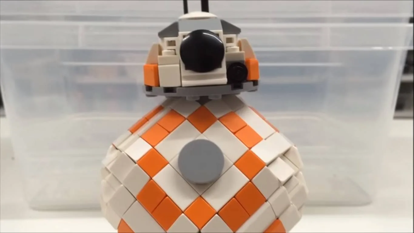 Так выглядит BB-8 из кубиков лего