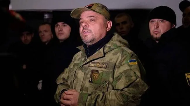Азов и Правый Сектор на страже морали