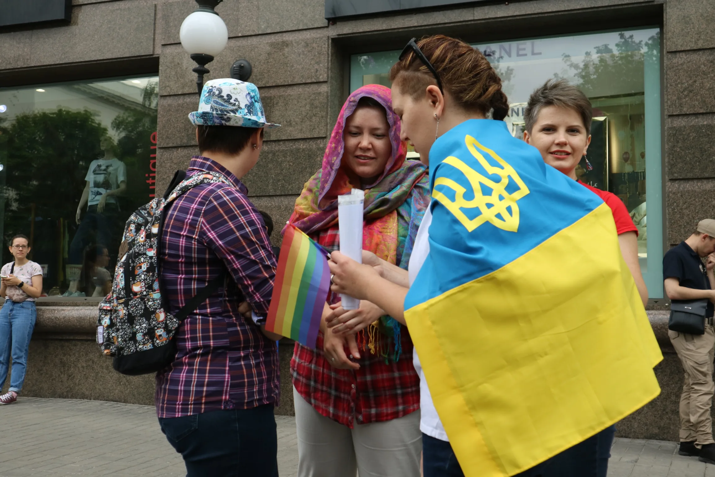 Мы сильнее ненависти. Лучшие плакаты Марша Равенства 2018