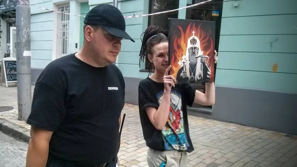 Задержали ни за что ни про что