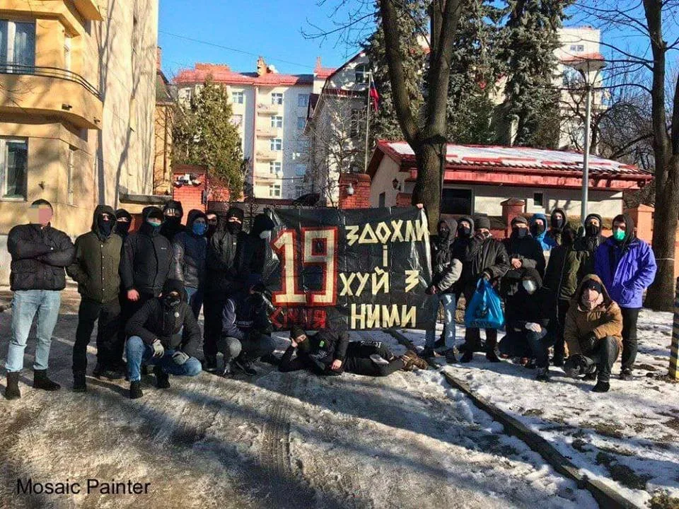 Свидетели конца. Двести гипсовых членов, насилие в университете Шевченко и школьники-расисты