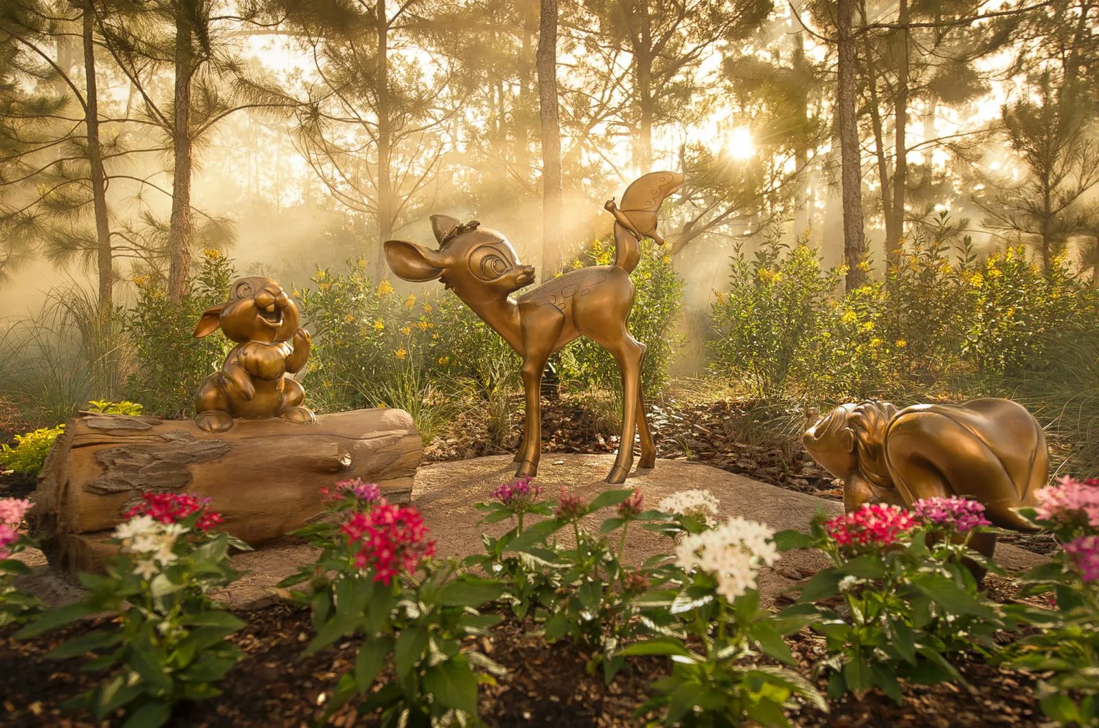 Disney предлагает жить под одной крышей с Микки Маусом и Белоснежкой
