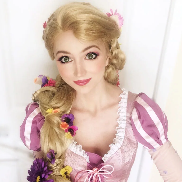 Девушка потратила $14 тысяч, чтобы почувствовать себя принцессой Disney