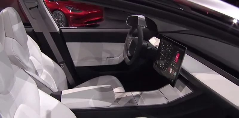 Tesla презентовала первую бюджетную модель электромобиля
