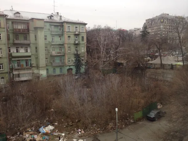 Посмотрите что было на месте