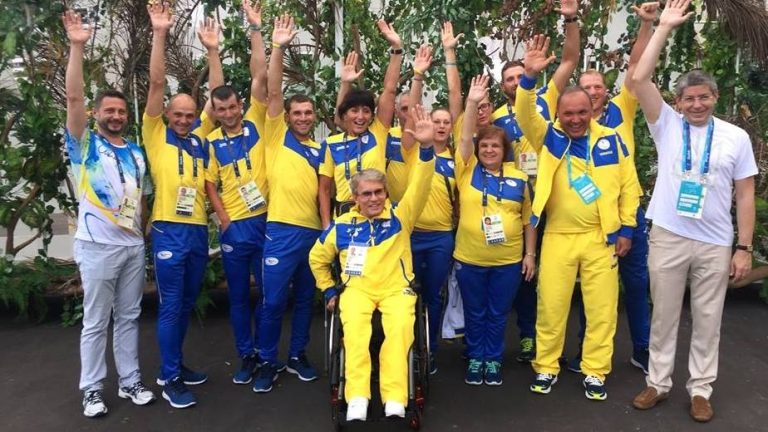 Вы знаете за кого надо держать кулачки!