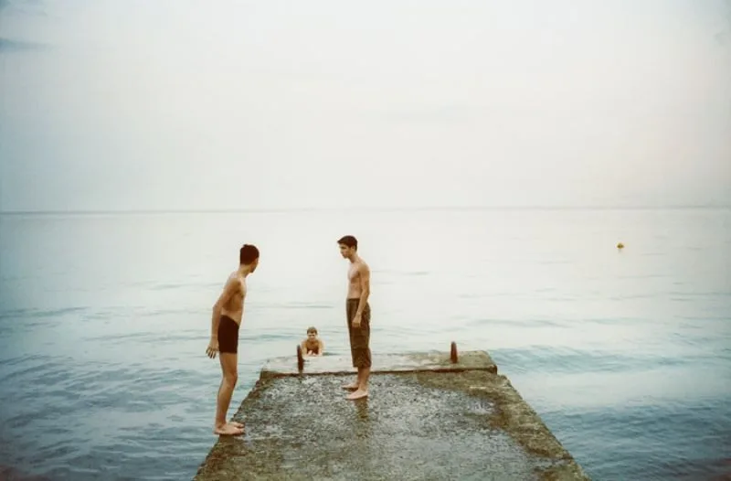 Детские лагеря после СССР: юность и взросление в противоречивом фотопроекте