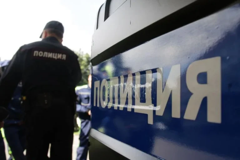 Мошенник смог вылезти через окно регистрации
